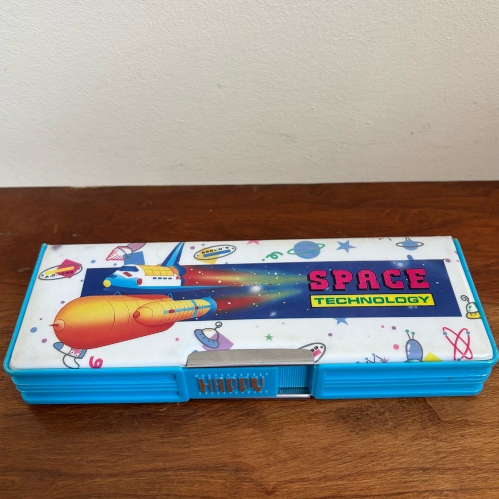 Vintage Flomo Pencil Box
